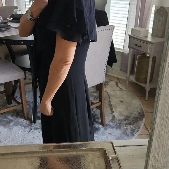 Liz Claiborne $5 - Picture 5 of 10